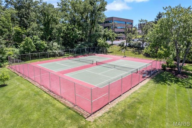 14300 Conway Meadows Court 303, Chesterfield, MO 63017
