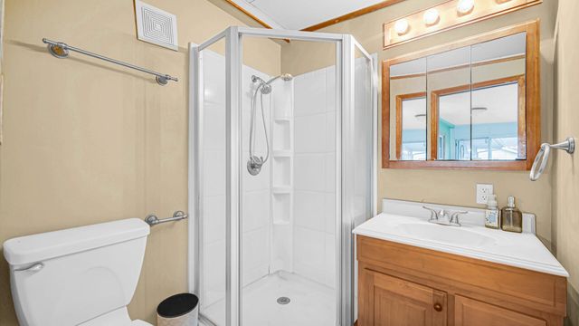 810 W 8th Street, Hobart, IN 46342