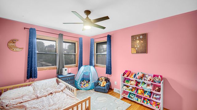 810 W 8th Street, Hobart, IN 46342