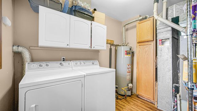 810 W 8th Street, Hobart, IN 46342