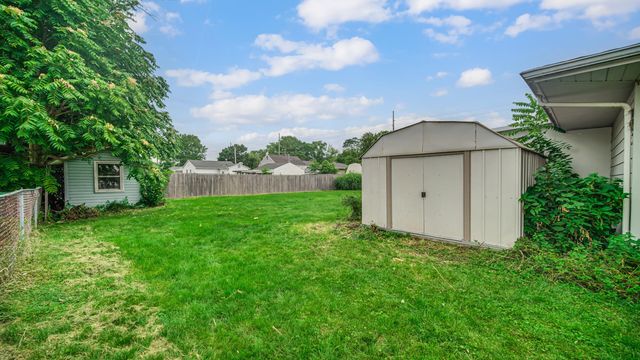 810 W 8th Street, Hobart, IN 46342