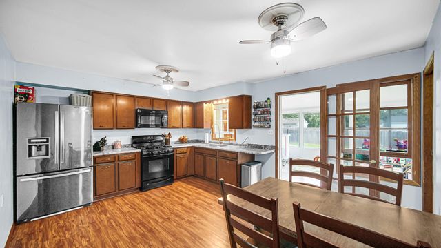 810 W 8th Street, Hobart, IN 46342