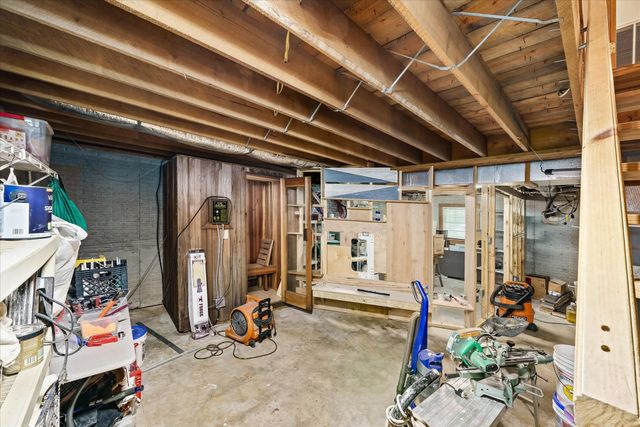 385 Paul Reecer Rd, Moss, TN 38575