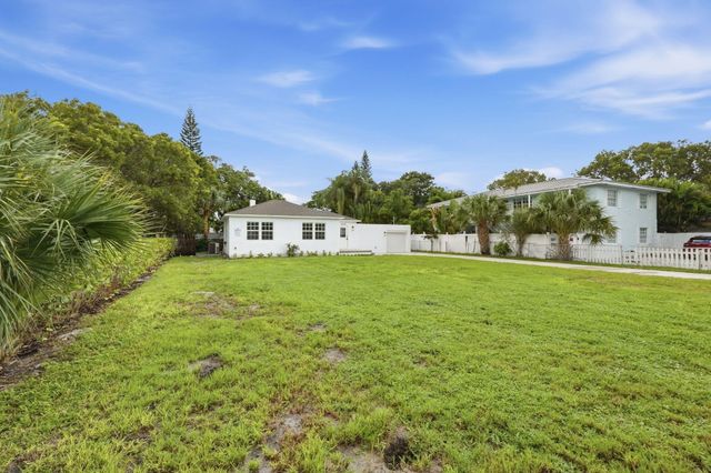 5203 N FLAGLER Drive, West Palm Beach, FL 33407