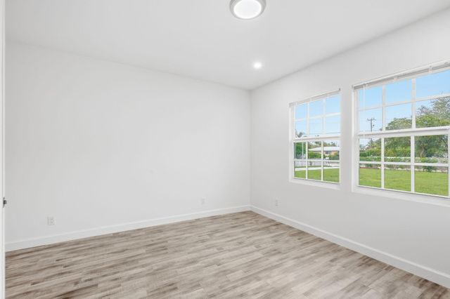 5203 N FLAGLER Drive, West Palm Beach, FL 33407