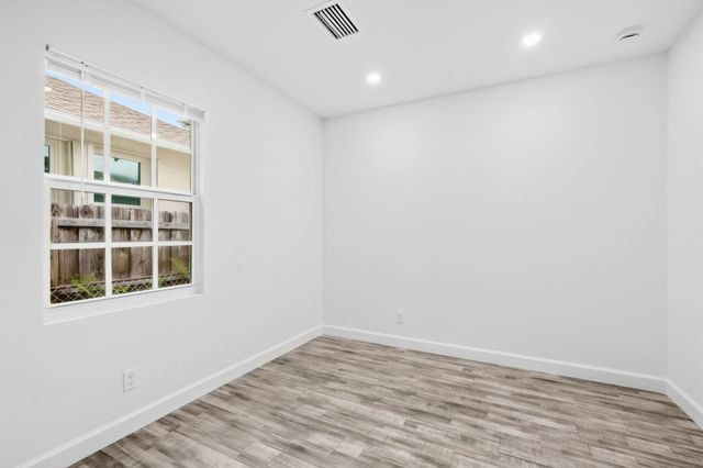 5203 N FLAGLER Drive, West Palm Beach, FL 33407