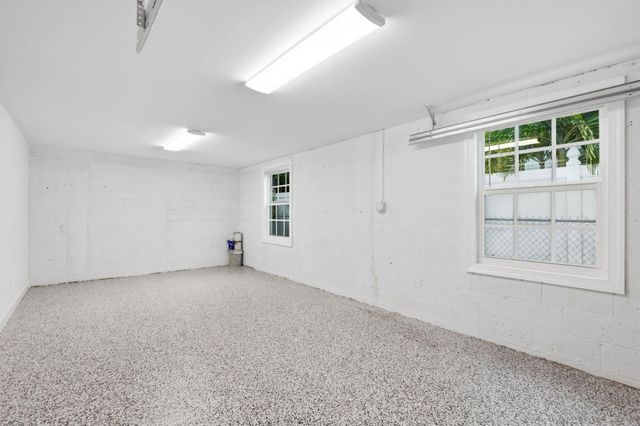 5203 N FLAGLER Drive, West Palm Beach, FL 33407