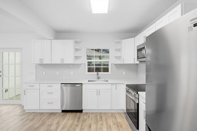 5203 N FLAGLER Drive, West Palm Beach, FL 33407