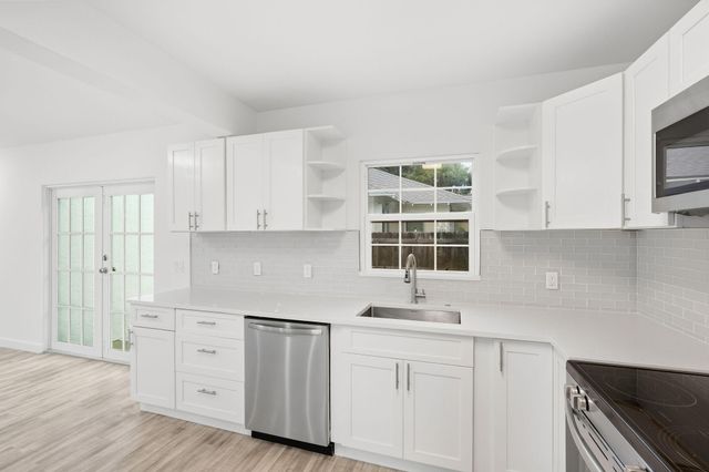 5203 N FLAGLER Drive, West Palm Beach, FL 33407