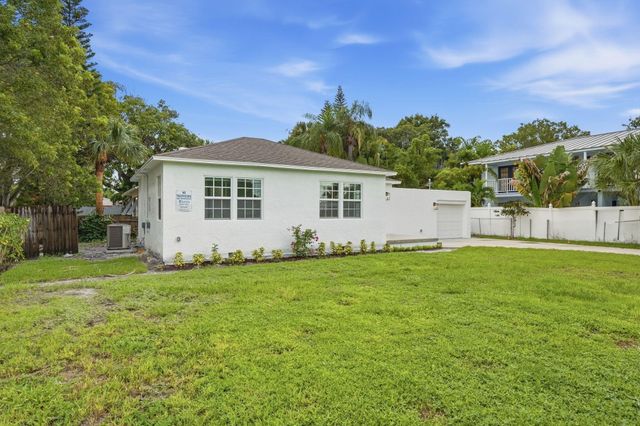 5203 N FLAGLER Drive, West Palm Beach, FL 33407