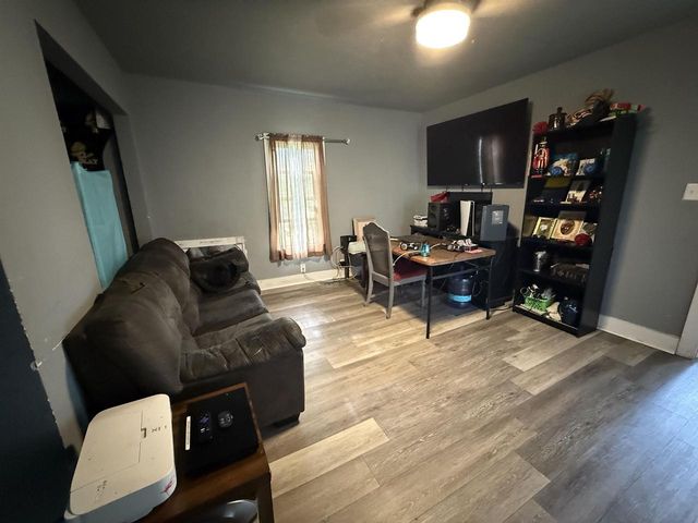 316 OXFORD AVENUE, Oshkosh, WI 54901