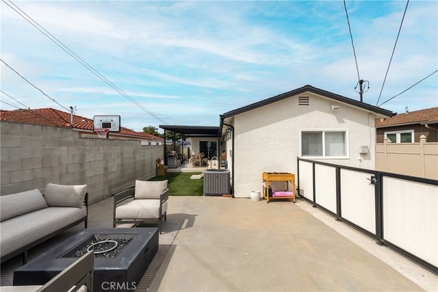4922 W 137th Street, Hawthorne, CA 90250