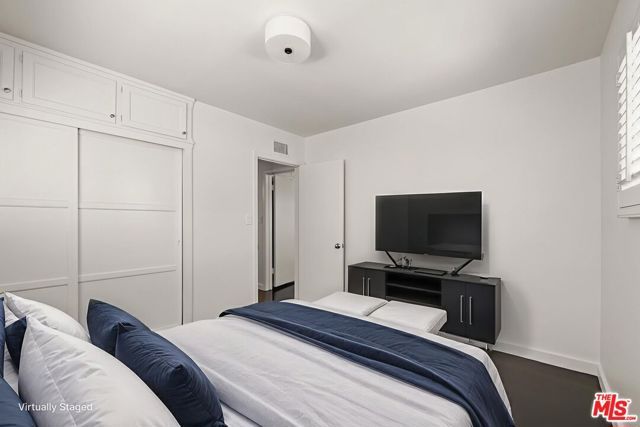 3621 Longview Valley Road, Sherman Oaks, CA 91423