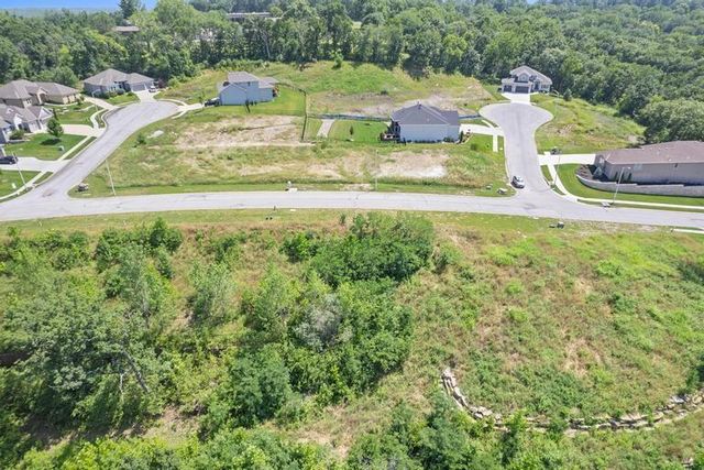 104 E 122 Street, Kansas City, MO 64146