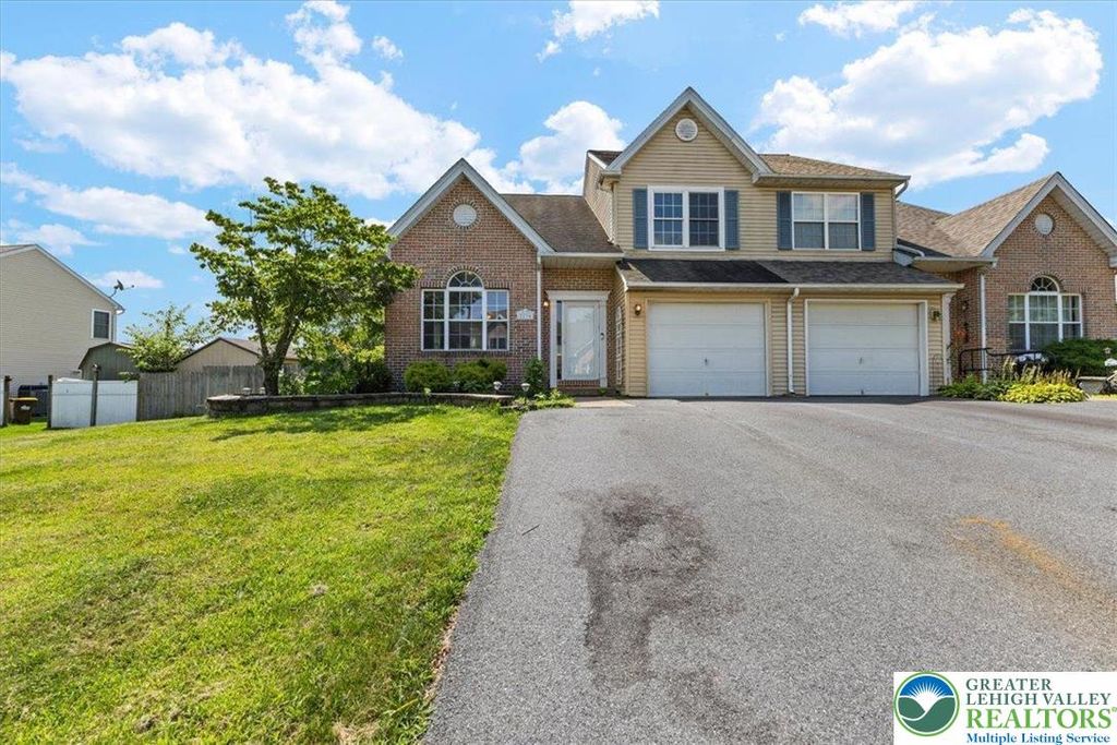 2274 Briarwood, North Whitehall Twp, PA 18037
