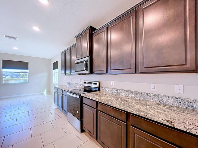 10609 LAXER CAY LOOP, San Antonio, FL 33576