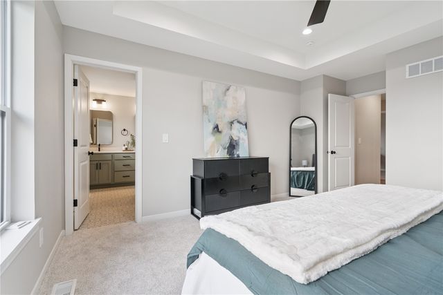 1289 Covered Wagon Drive, Iowa City, IA 52245