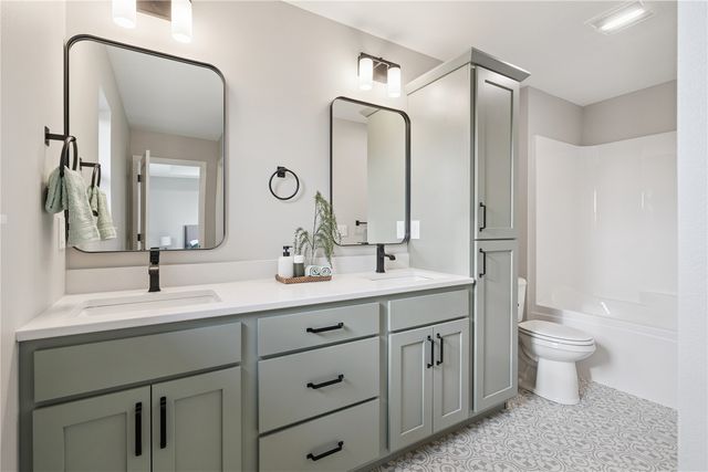 1289 Covered Wagon Drive, Iowa City, IA 52245