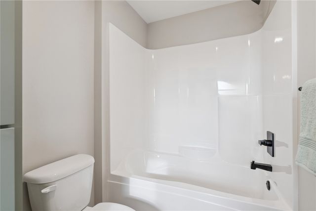 1289 Covered Wagon Drive, Iowa City, IA 52245