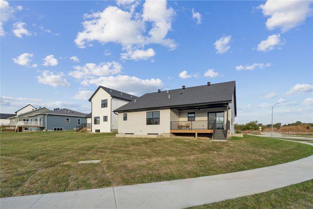 1289 Covered Wagon Drive, Iowa City, IA 52245