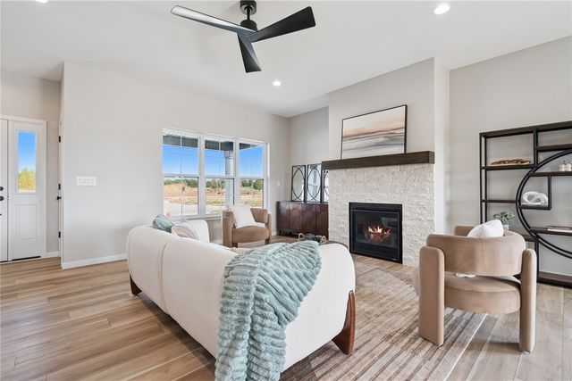 1289 Covered Wagon Drive, Iowa City, IA 52245