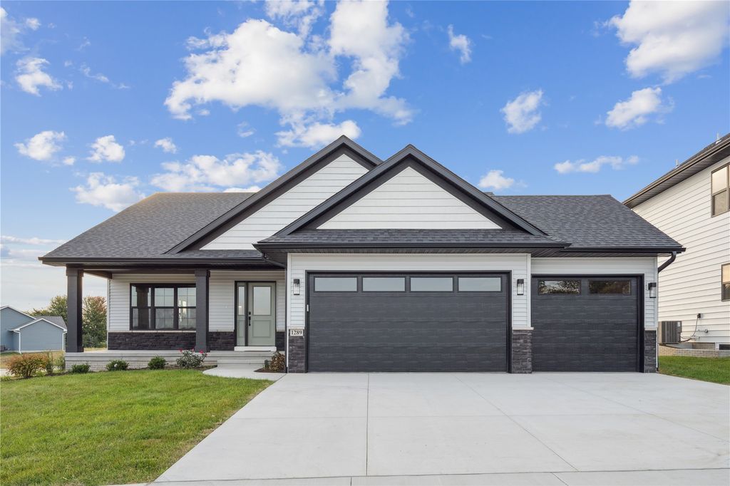 1289 Covered Wagon Drive, Iowa City, IA 52245