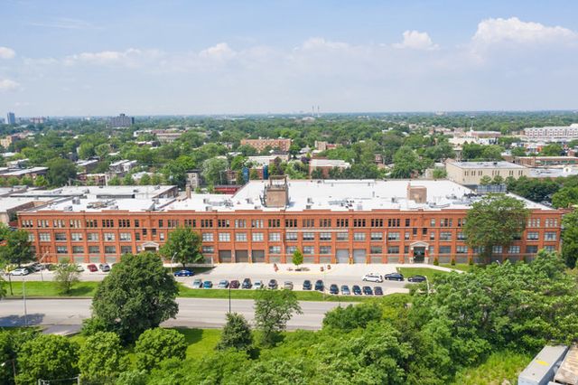 700 N Sacramento Boulevard, Chicago, IL 60612