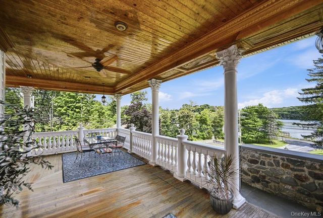 7 Lake Avenue, Monroe, NY 10950