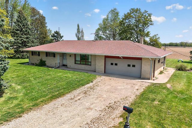 1169 Highway 120, Burlington, WI 53105