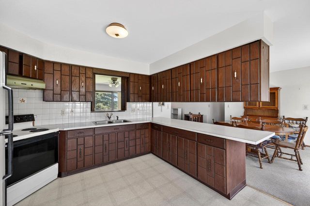 1169 Highway 120, Burlington, WI 53105