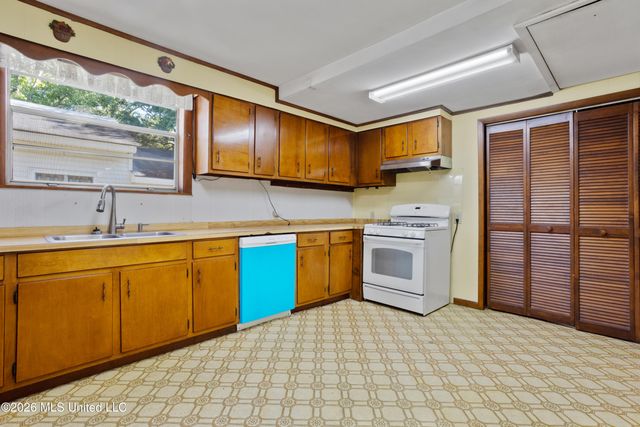 2900 7th Avenue, Gulfport, MS 39501