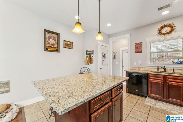 4846 MOUNTAIN GAP DRIVE, Bessemer, AL 35022