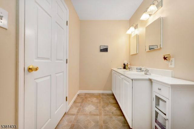 930 Wilbur Ave, Phillipsburg Town, NJ 08865