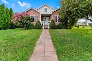 930 Wilbur Ave, Phillipsburg Town, NJ 08865