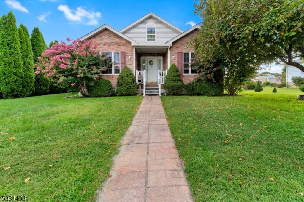 930 Wilbur Ave, Phillipsburg Town, NJ 08865