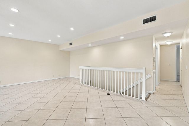 4619 Poinciana St Apt 7A, Lauderdale By The Sea, FL 33308