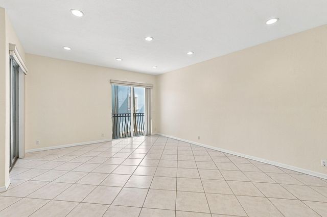 4619 Poinciana St Apt 7A, Lauderdale By The Sea, FL 33308