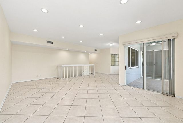 4619 Poinciana St Apt 7A, Lauderdale By The Sea, FL 33308