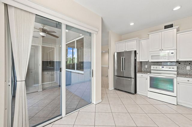 4619 Poinciana St Apt 7A, Lauderdale By The Sea, FL 33308