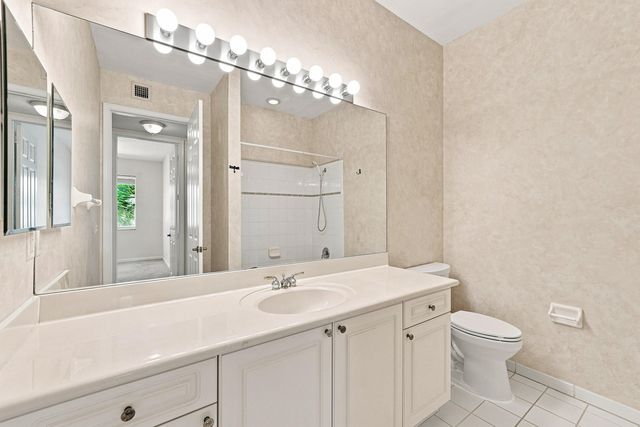 4619 Poinciana St Apt 7A, Lauderdale By The Sea, FL 33308