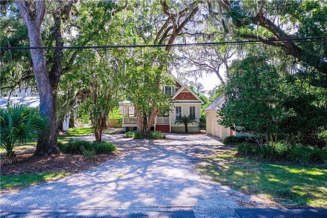 104 Youngwood Drive, St Simons Island, GA 31522