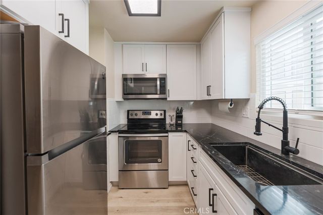 1108 Camino Real 407, Redondo Beach, CA 90277