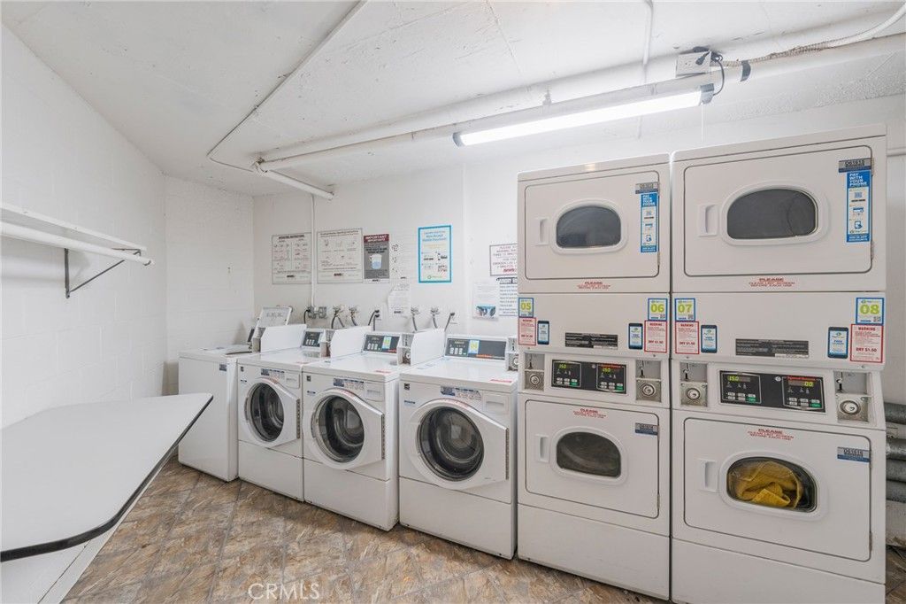 Image 14 of property listing at 1108 Camino Real 407, Redondo Beach, CA 90277