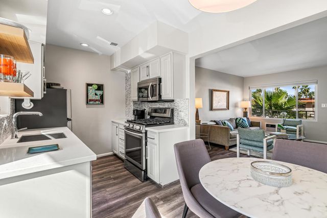 2290 S Palm Canyon Drive 17, Palm Springs, CA 92264