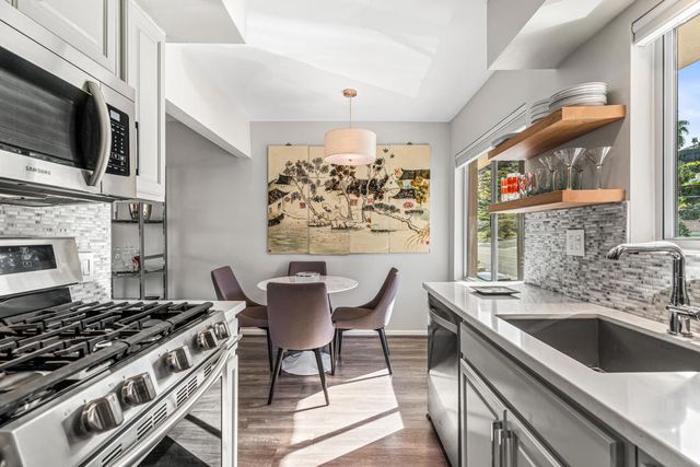 2290 S Palm Canyon Drive 17, Palm Springs, CA 92264