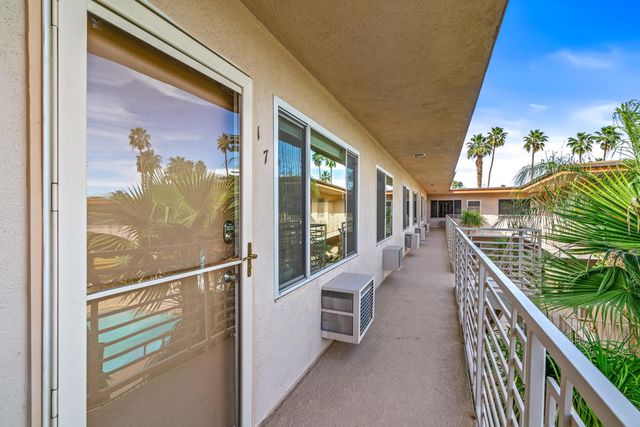 2290 S Palm Canyon Drive 17, Palm Springs, CA 92264