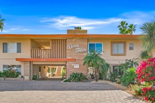 2290 S Palm Canyon Drive 17, Palm Springs, CA 92264