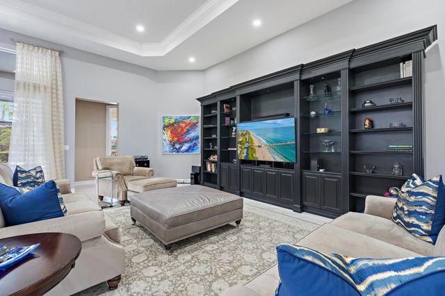 10626 Piazza Fontana, West Palm Beach, FL 33412