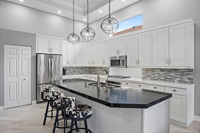 10626 Piazza Fontana, West Palm Beach, FL 33412