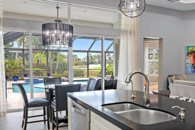 10626 Piazza Fontana, West Palm Beach, FL 33412